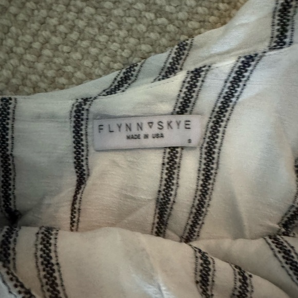 Flynn skye one shoulder top. Size small - Picture 2 of 2